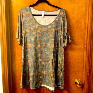 LulaRoe Perfect T size 2XL green and multi colored